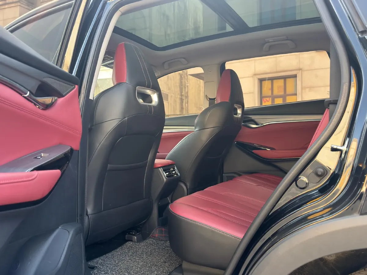 2022 ChangAn CS75 Plus 1.5T 178HP L4 6AT,autocango,china used car exporter,china ev exporter,chinese used car exporter,chinese used ev exporter