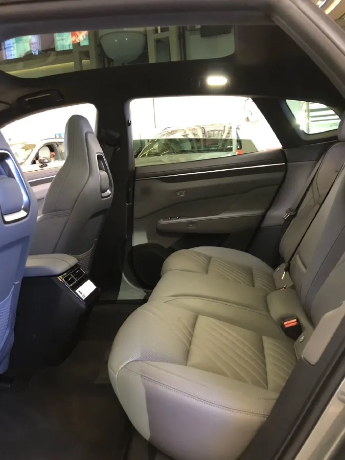 2025 Zeekr 001 BEV 100KWH,autocango,china used car exporter,china ev exporter,chinese used car exporter,chinese used ev exporter