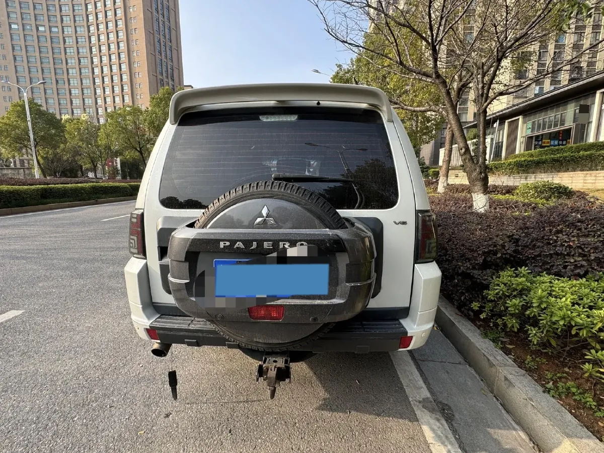 2016 Mitsubishi Pajero 3.0L 174HP V6 5AT,autocango,china used car exporter,china ev exporter,chinese used car exporter,chinese used ev exporter
