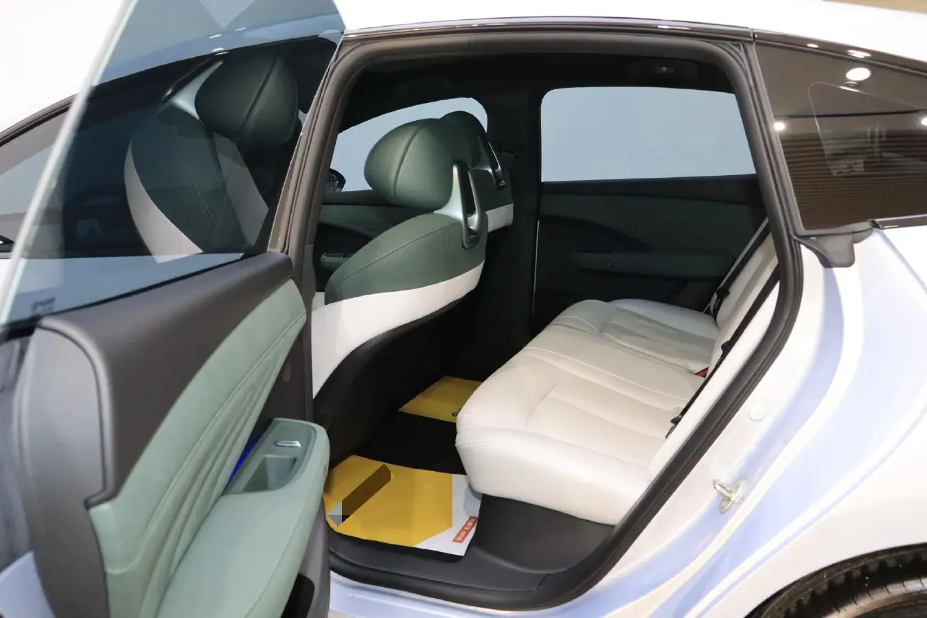 2025 Nissan N7 BEV 73KWH,autocango,china used car exporter,china ev exporter,chinese used car exporter,chinese used ev exporter