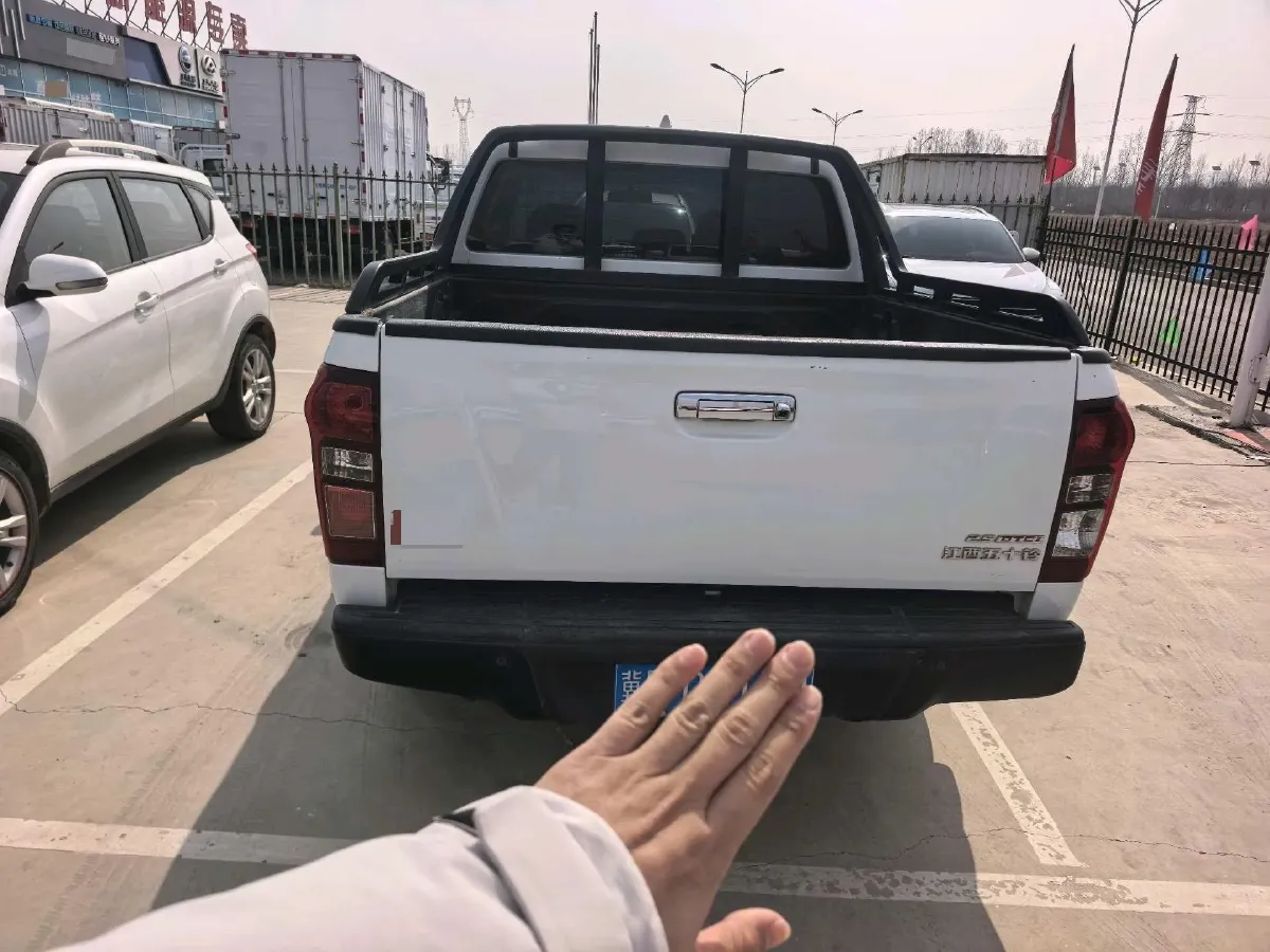 2020 Isuzu LingTuo 2.5T 150HP L4 6AT,autocango,china used car exporter,china ev exporter,chinese used car exporter,chinese used ev exporter