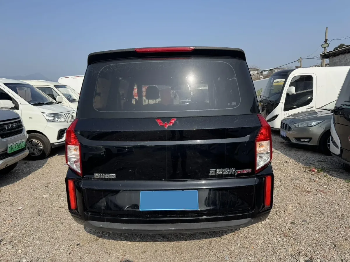 2020 WuLing HongGuang Plus 1.5L 99HP L4 6MT,autocango,china used car exporter,china ev exporter,chinese used car exporter,chinese used ev exporter