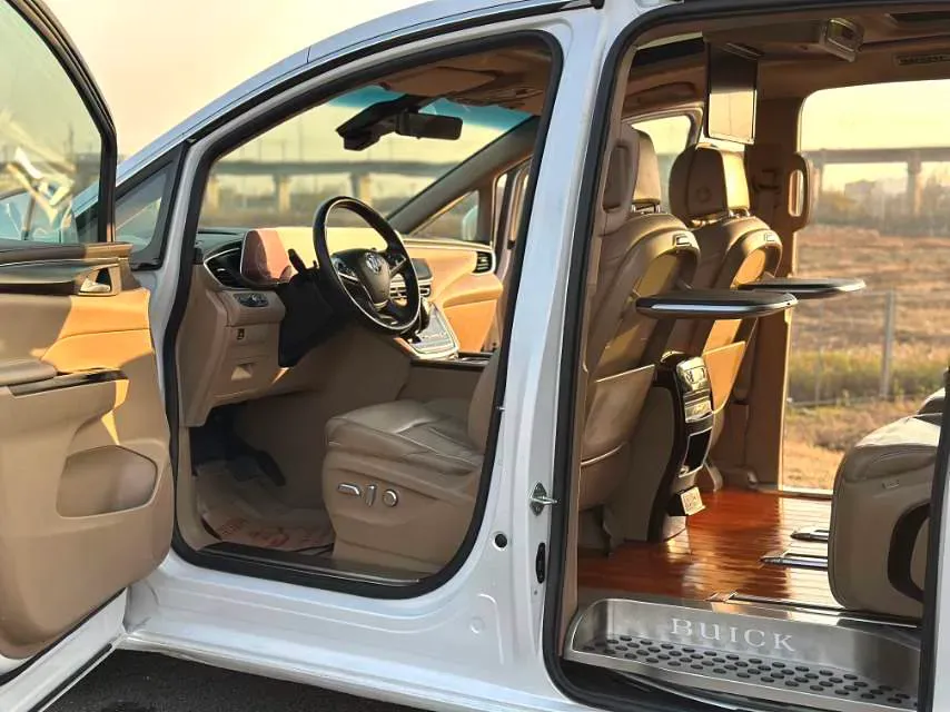 2020 Buick GL8 2.0T 237HP L4 9AT,autocango,china used car exporter,china ev exporter,chinese used car exporter,chinese used ev exporter