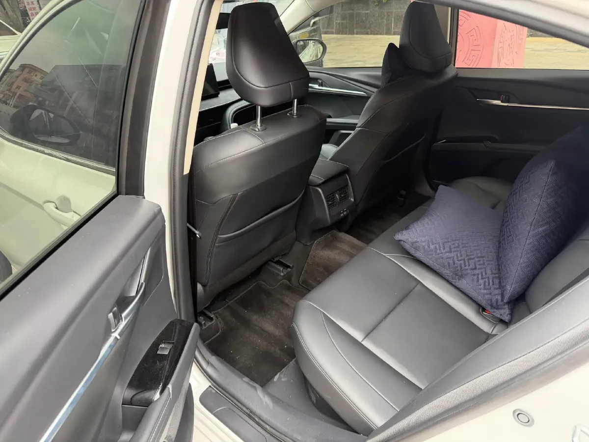 2024 Toyota Camry 2.0L 152HP L4 E-CVT Hybrid,autocango,china used car exporter,china ev exporter,chinese used car exporter,chinese used ev exporter