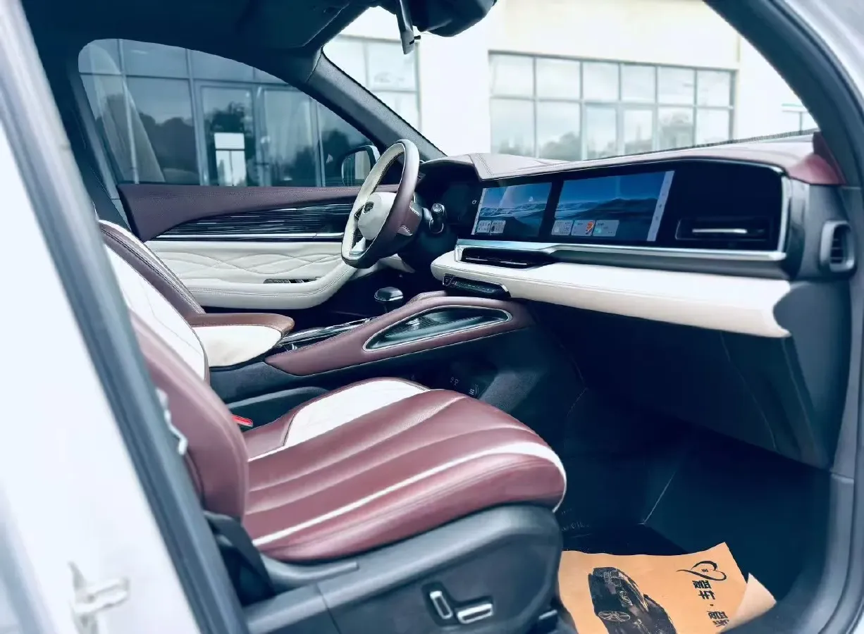 2021 Geely Monjaro 2.0T 218HP L4 7DCT,autocango,china used car exporter,china ev exporter,chinese used car exporter,chinese used ev exporter