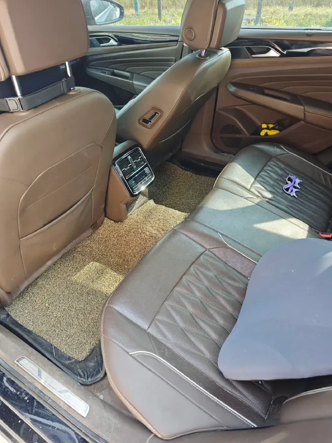 2019 Volvo V40 1.5T 152HP L4 6AT,autocango,china used car exporter,china ev exporter,chinese used car exporter,chinese used ev exporter