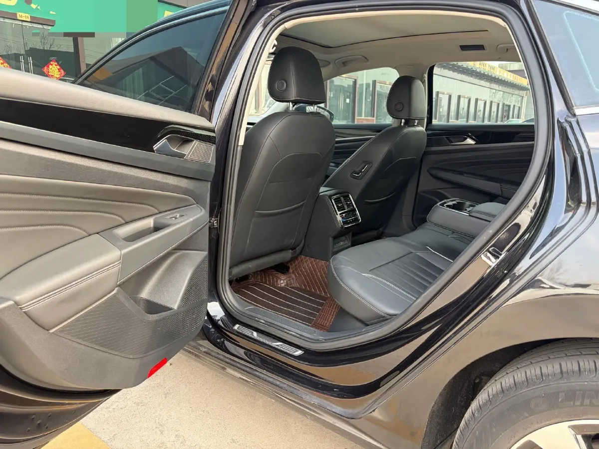 2022 Xpeng P7 BEV 60.2KWH,autocango,china used car exporter,china ev exporter,chinese used car exporter,chinese used ev exporter