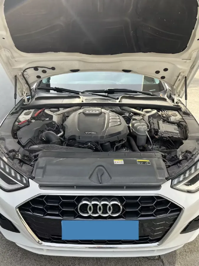 2020 Audi A4L 2.0T 190HP L4 7DCT,autocango,china used car exporter,china ev exporter,chinese used car exporter,chinese used ev exporter