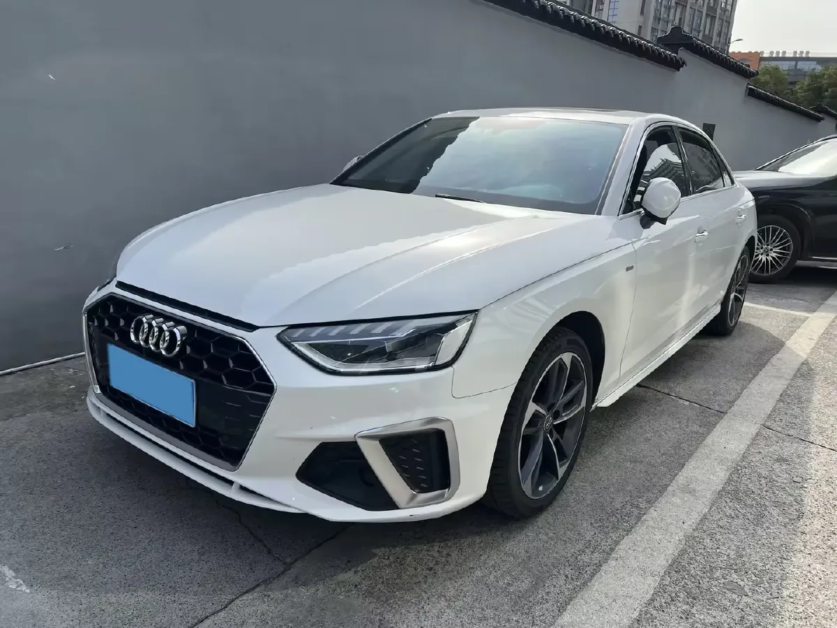 2020 Audi A4L 2.0T 190HP L4 7DCT,autocango,china used car exporter,china ev exporter,chinese used car exporter,chinese used ev exporter