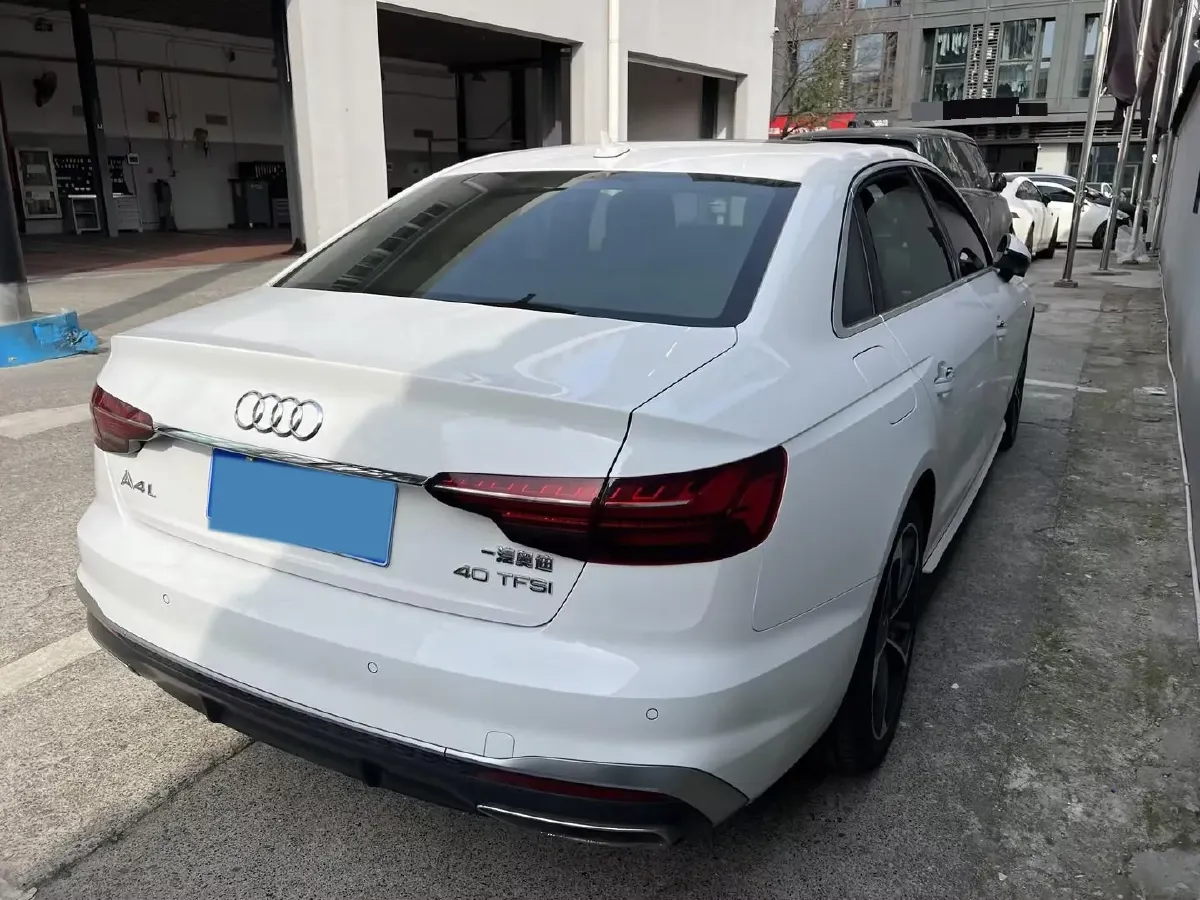 2020 Audi A4L 2.0T 190HP L4 7DCT,autocango,china used car exporter,china ev exporter,chinese used car exporter,chinese used ev exporter