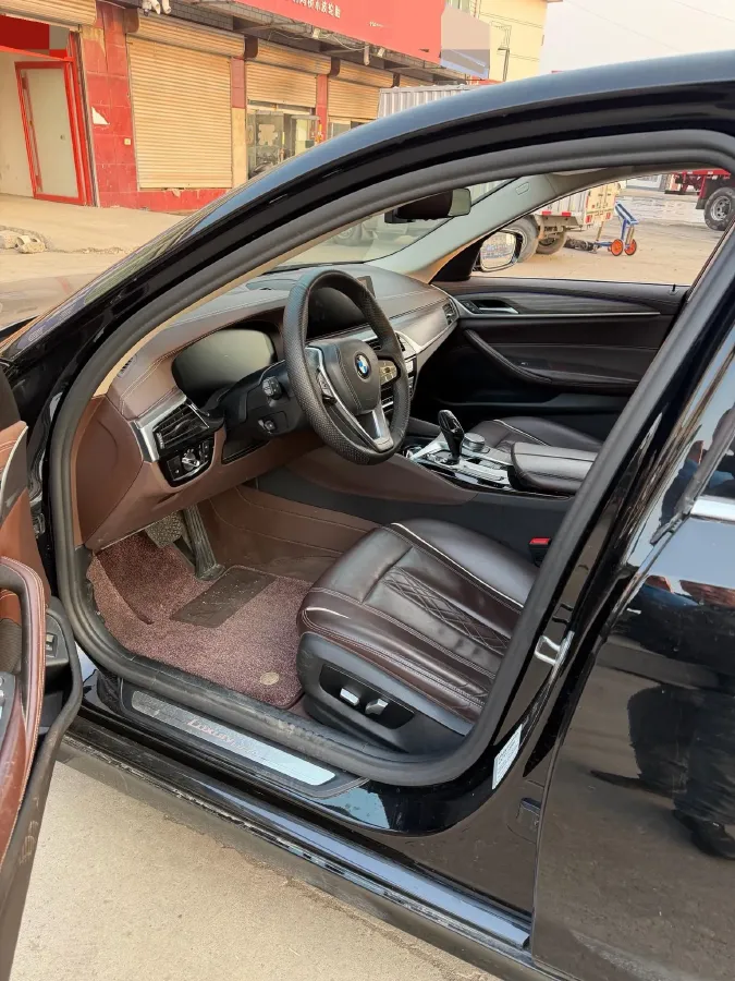 2020 BMW 5 Series 2.0T 252HP L4 8AT,autocango,china used car exporter,china ev exporter,chinese used car exporter,chinese used ev exporter