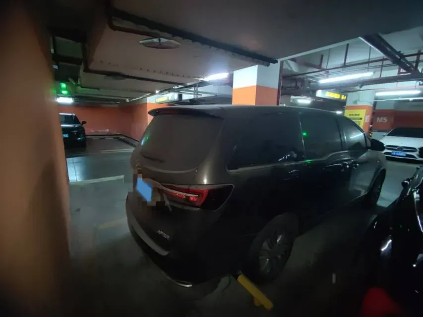 2021 Buick GL8 2.0T 237HP L4 9AT,autocango,china used car exporter,china ev exporter,chinese used car exporter,chinese used ev exporter