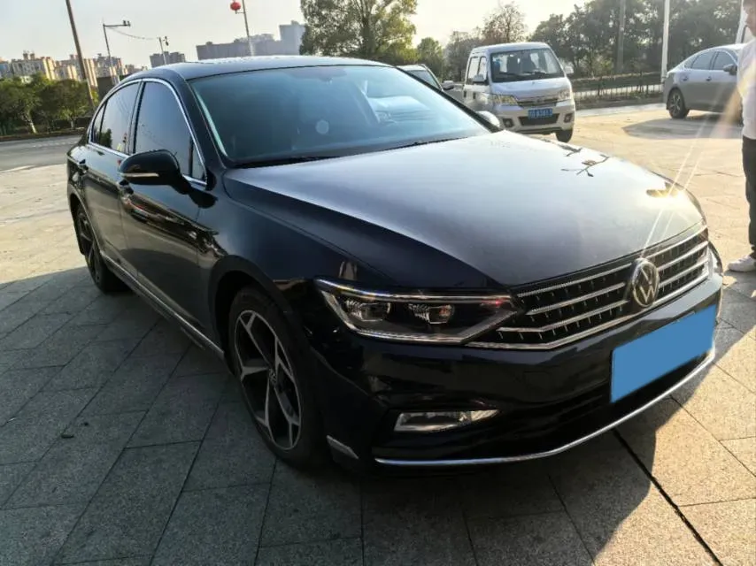 2023 Volkswagen Magotan 2.0T 186HP L4 7DCT,autocango,china used car exporter,china ev exporter,chinese used car exporter,chinese used ev exporter