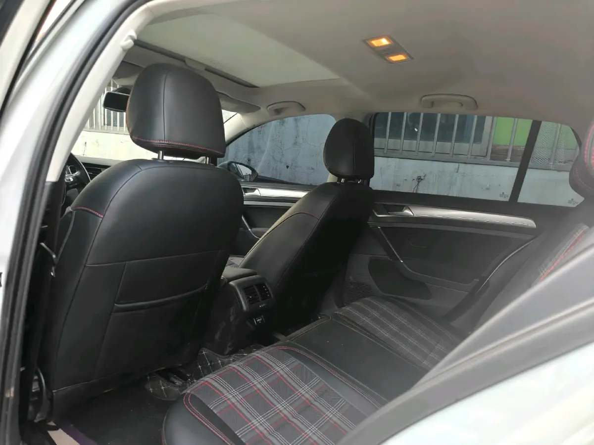 2019 Volkswagen Golf 1.2T 116HP L4 7DCT,autocango,china used car exporter,china ev exporter,chinese used car exporter,chinese used ev exporter