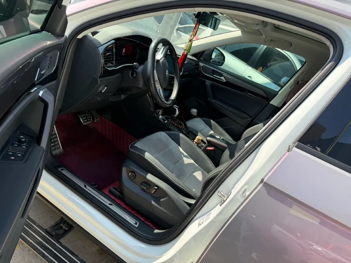 2020 Volkswagen Tayron X 2.0T 186HP L4 7DCT,autocango,china used car exporter,china ev exporter,chinese used car exporter,chinese used ev exporter