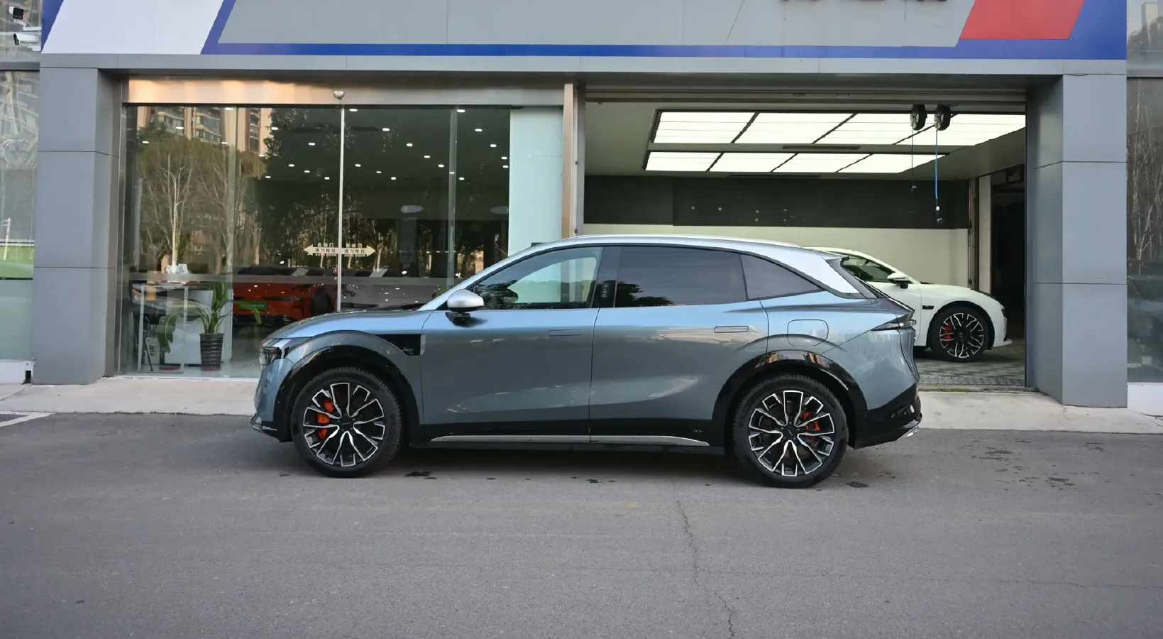 2025 Zeekr 7X BEV 100KWH,autocango,china used car exporter,china ev exporter,chinese used car exporter,chinese used ev exporter