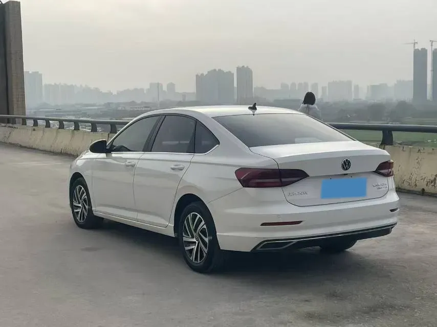 2022 Volkswagen T-Roc 1.4T 150HP L4 7DCT,autocango,china used car exporter,china ev exporter,chinese used car exporter,chinese used ev exporter