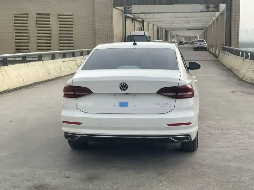 2022 Volkswagen T-Roc 1.4T 150HP L4 7DCT,autocango,china used car exporter,china ev exporter,chinese used car exporter,chinese used ev exporter