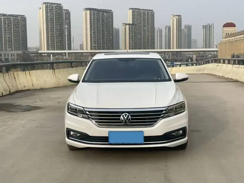 2022 Volkswagen T-Roc 1.4T 150HP L4 7DCT,autocango,china used car exporter,china ev exporter,chinese used car exporter,chinese used ev exporter