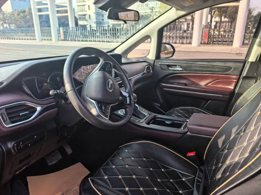 2023 GAC Trumpchi M6 1.5T 177HP L4 7DCT,autocango,china used car exporter,china ev exporter,chinese used car exporter,chinese used ev exporter