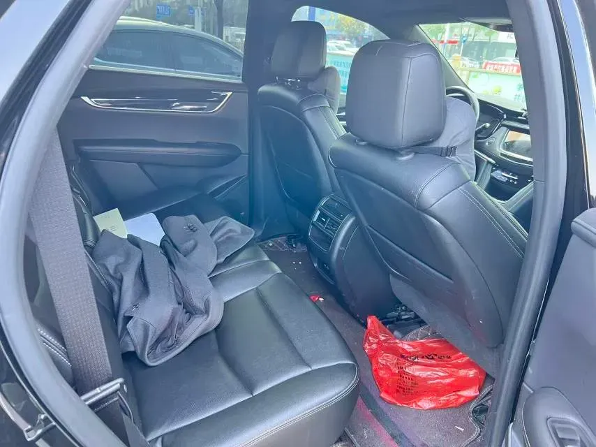 2021 Cadillac XT5 2.0T 237HP L4 9AT,autocango,china used car exporter,china ev exporter,chinese used car exporter,chinese used ev exporter