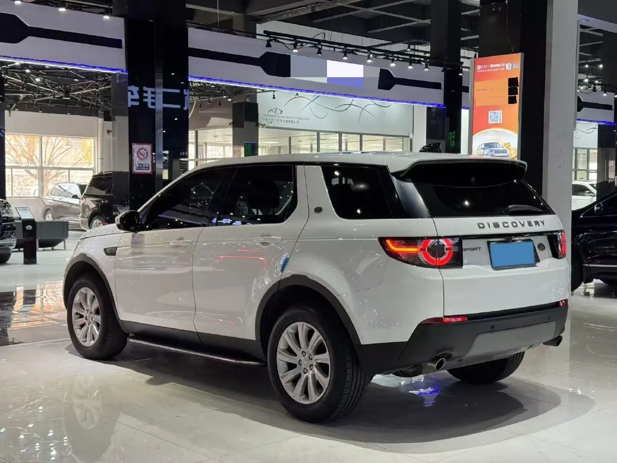 2018 Land Rover Discovery Sport 2.0T 241HP L4 9AT,autocango,china used car exporter,china ev exporter,chinese used car exporter,chinese used ev exporter