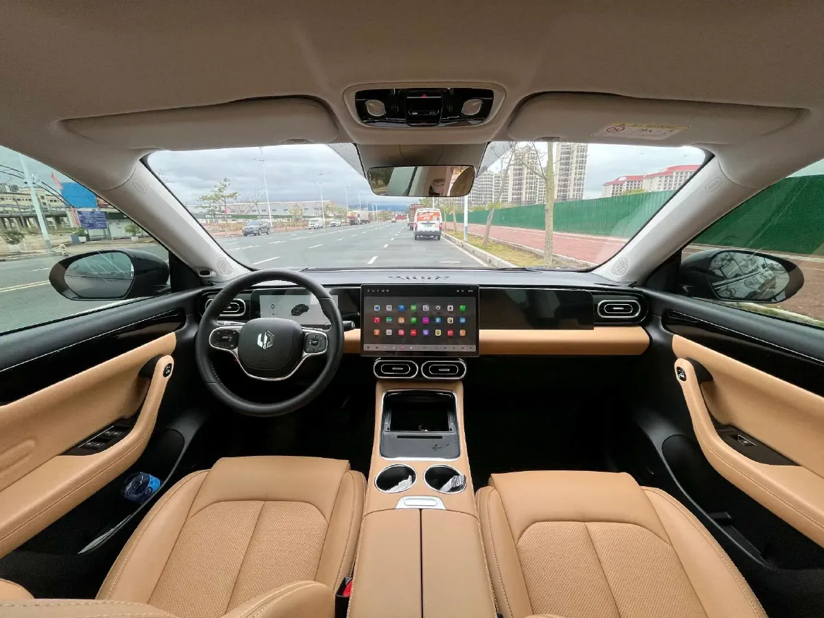 2024 Leapmotor C11 BEV 69.2KWH,autocango,china used car exporter,china ev exporter,chinese used car exporter,chinese used ev exporter