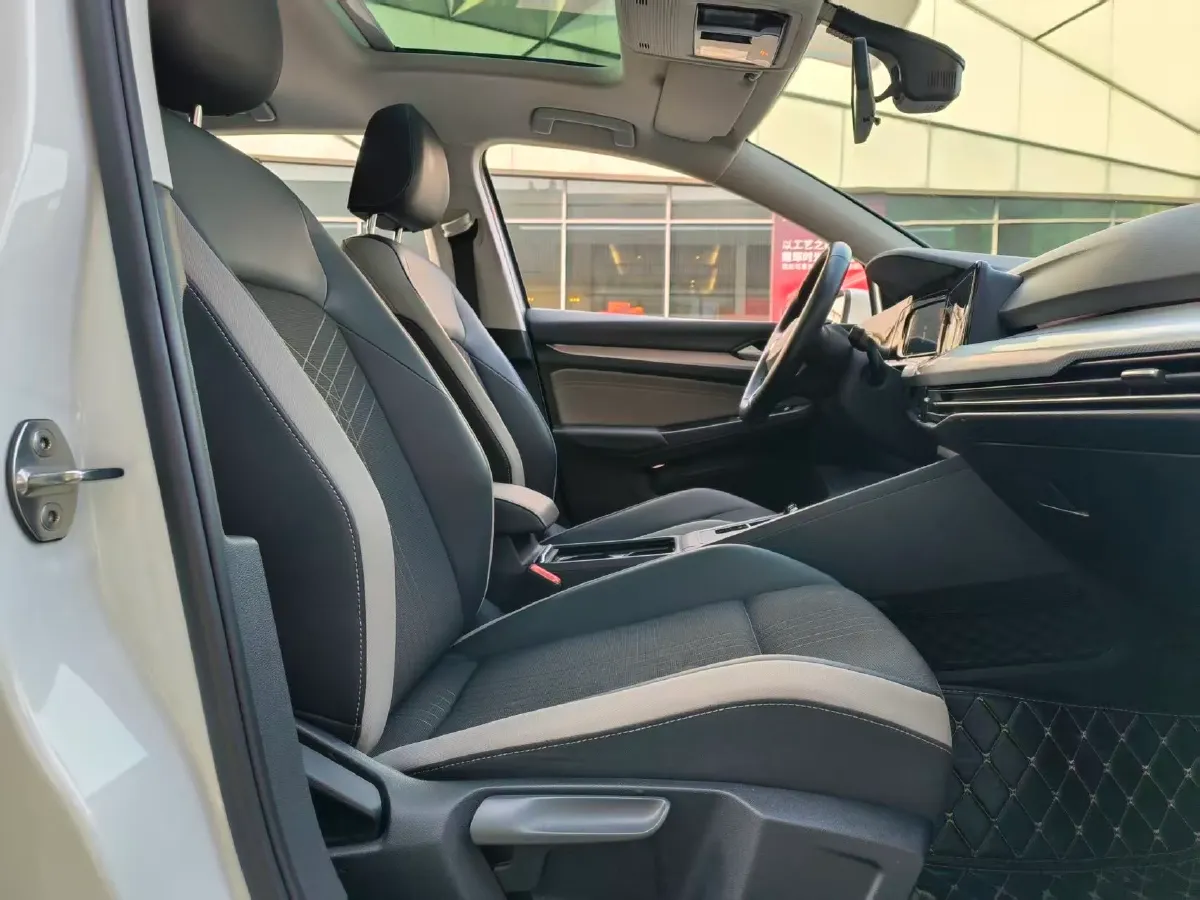 2021 Volkswagen Golf 1.4T 150HP L4 7DCT,autocango,china used car exporter,china ev exporter,chinese used car exporter,chinese used ev exporter