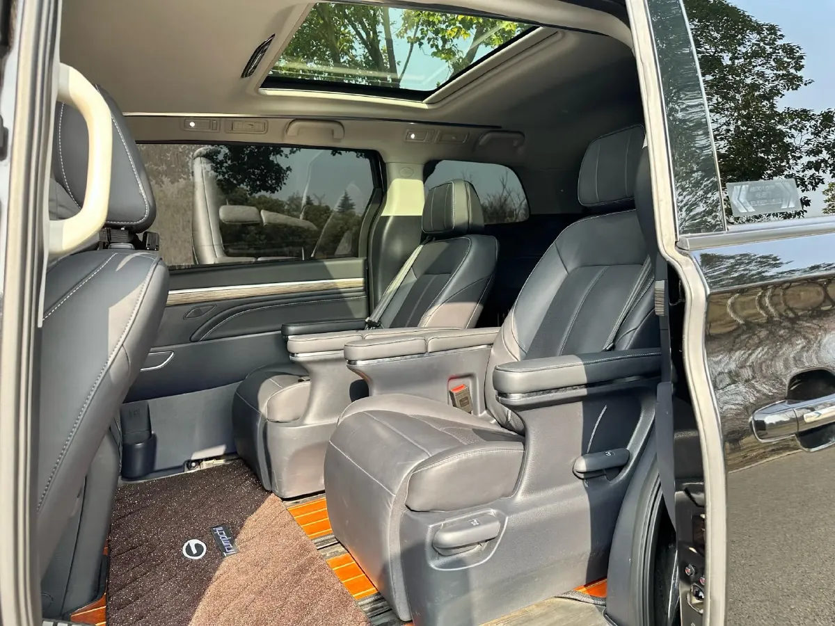 2023 GAC Trumpchi M8 2.0T 252HP L4 8AT,autocango,china used car exporter,china ev exporter,chinese used car exporter,chinese used ev exporter