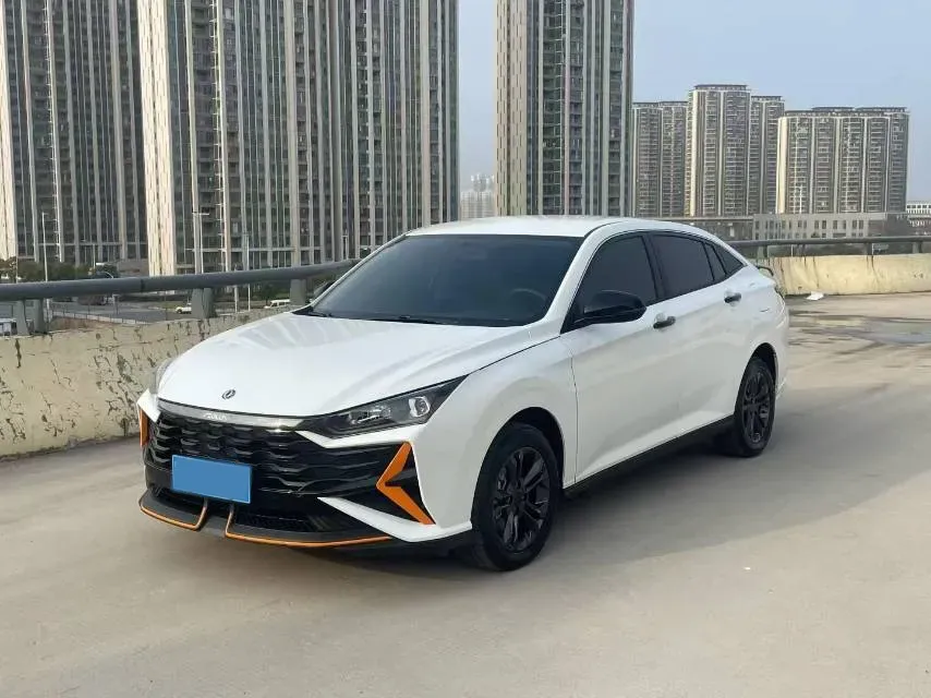 2023 DongFeng Aeolus YiXuan 1.5L 125HP L4 6DCT,autocango,china used car exporter,china ev exporter,chinese used car exporter,chinese used ev exporter