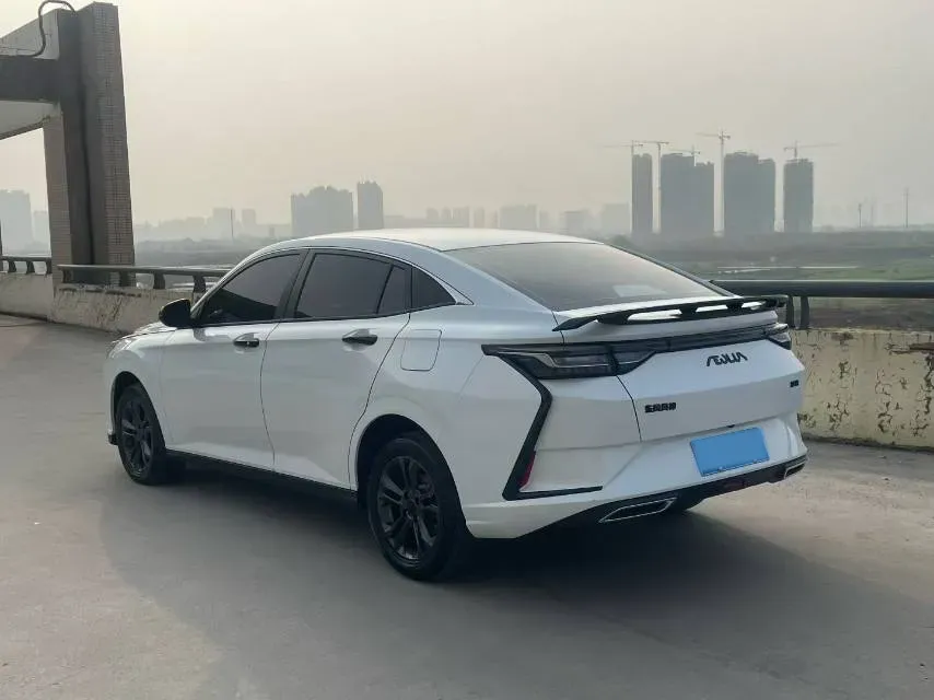 2023 DongFeng Aeolus YiXuan 1.5L 125HP L4 6DCT,autocango,china used car exporter,china ev exporter,chinese used car exporter,chinese used ev exporter
