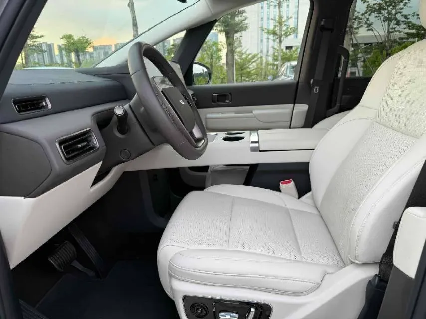 2024 Li MEGA BEV 102.7KWH,autocango,china used car exporter,china ev exporter,chinese used car exporter,chinese used ev exporter