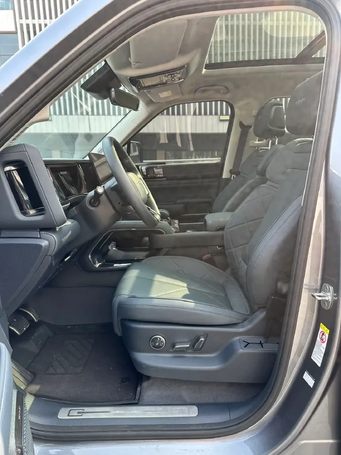 2023 FangChengBao Bao 5 1.5T 194HP L4 E-CVT PHEV 31.8KWH,autocango,china used car exporter,china ev exporter,chinese used car exporter,chinese used ev exporter