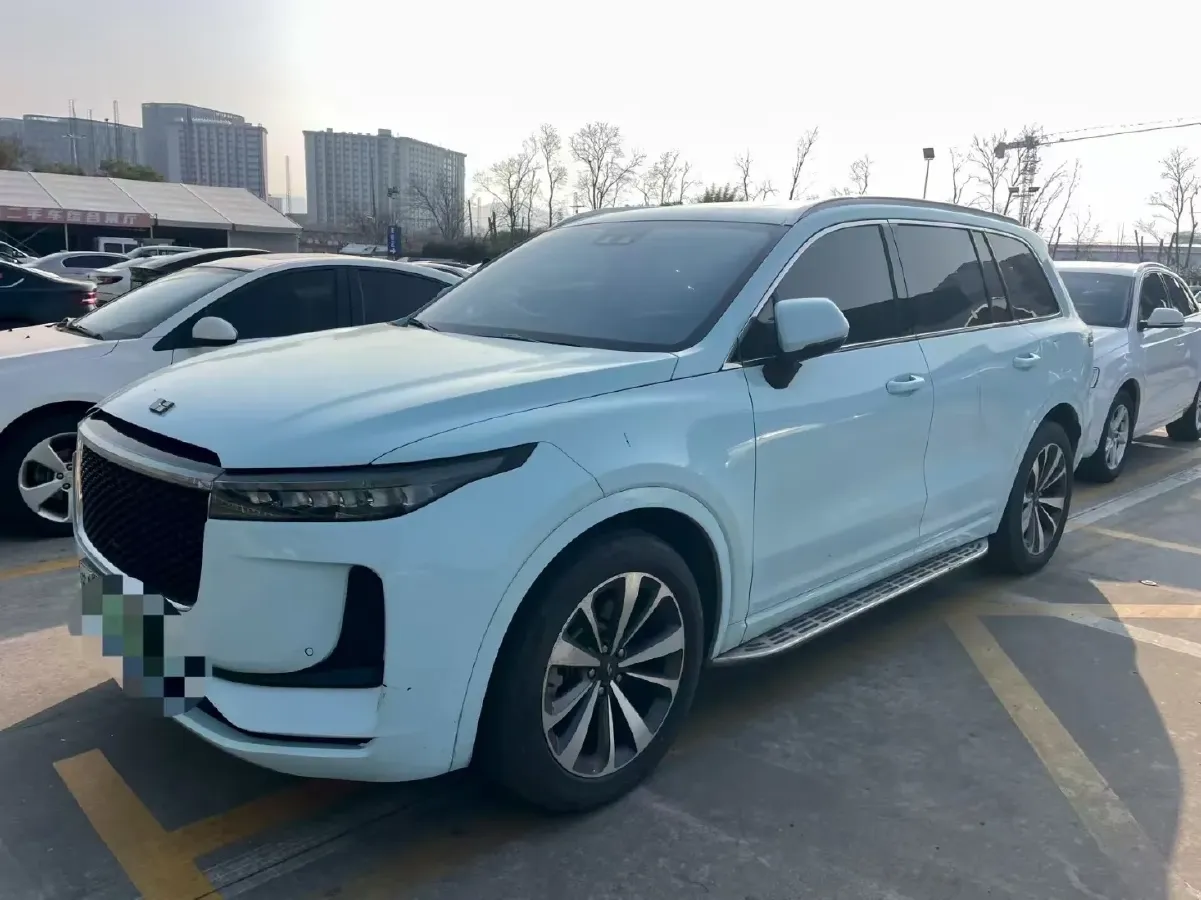 2020 Li ONE Range Extended 131HP REEV 40.5KWH,autocango,china used car exporter,china ev exporter,chinese used car exporter,chinese used ev exporter