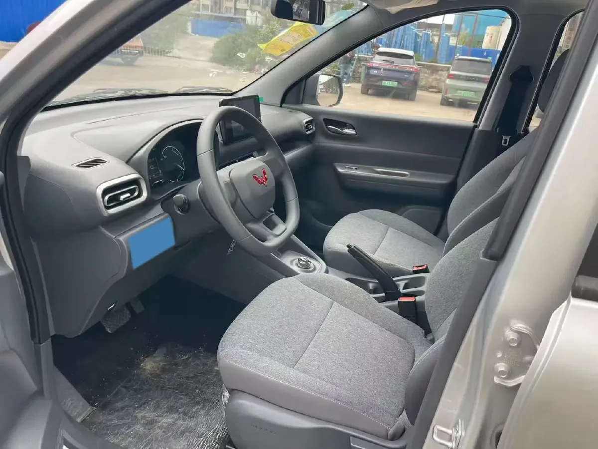 2025 WuLing HongGuang New Energy REEV 99HP REEV,autocango,china used car exporter,china ev exporter,chinese used car exporter,chinese used ev exporter