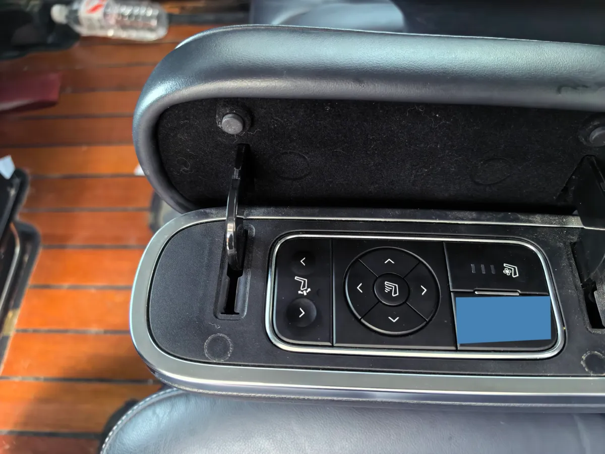 2021 GAC Trumpchi M8 2.0T 252HP L4 8AT,autocango,china used car exporter,china ev exporter,chinese used car exporter,chinese used ev exporter