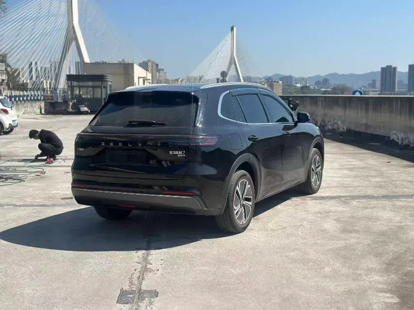 2025 LanDian E5 PLUS 1.5L 95HP L4 E-CVT PHEV 25KWH,autocango,china used car exporter,china ev exporter,chinese used car exporter,chinese used ev exporter