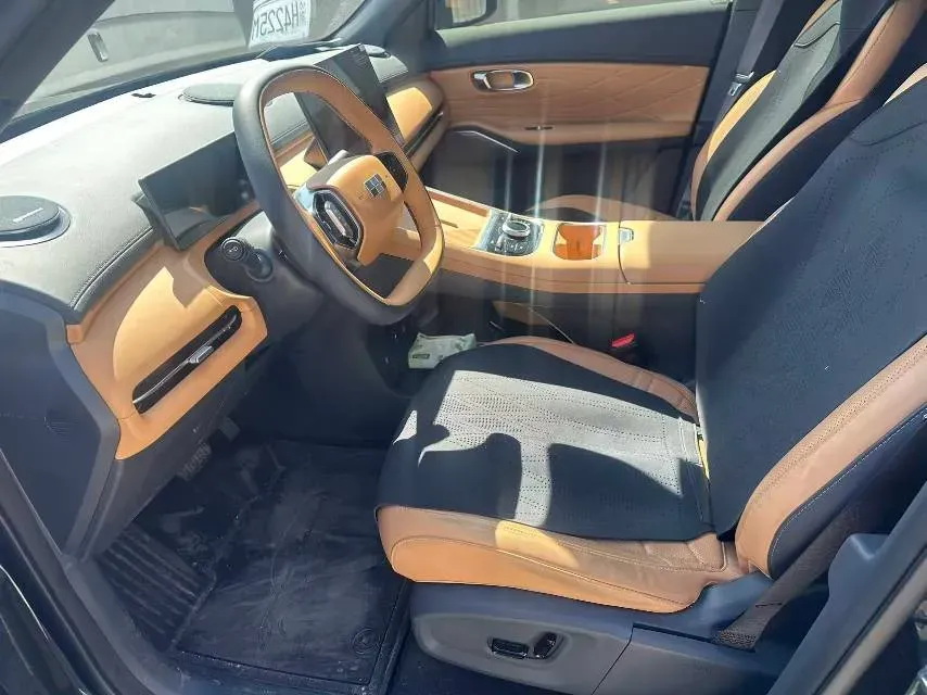 2025 LanDian E5 PLUS 1.5L 95HP L4 E-CVT PHEV 25KWH,autocango,china used car exporter,china ev exporter,chinese used car exporter,chinese used ev exporter