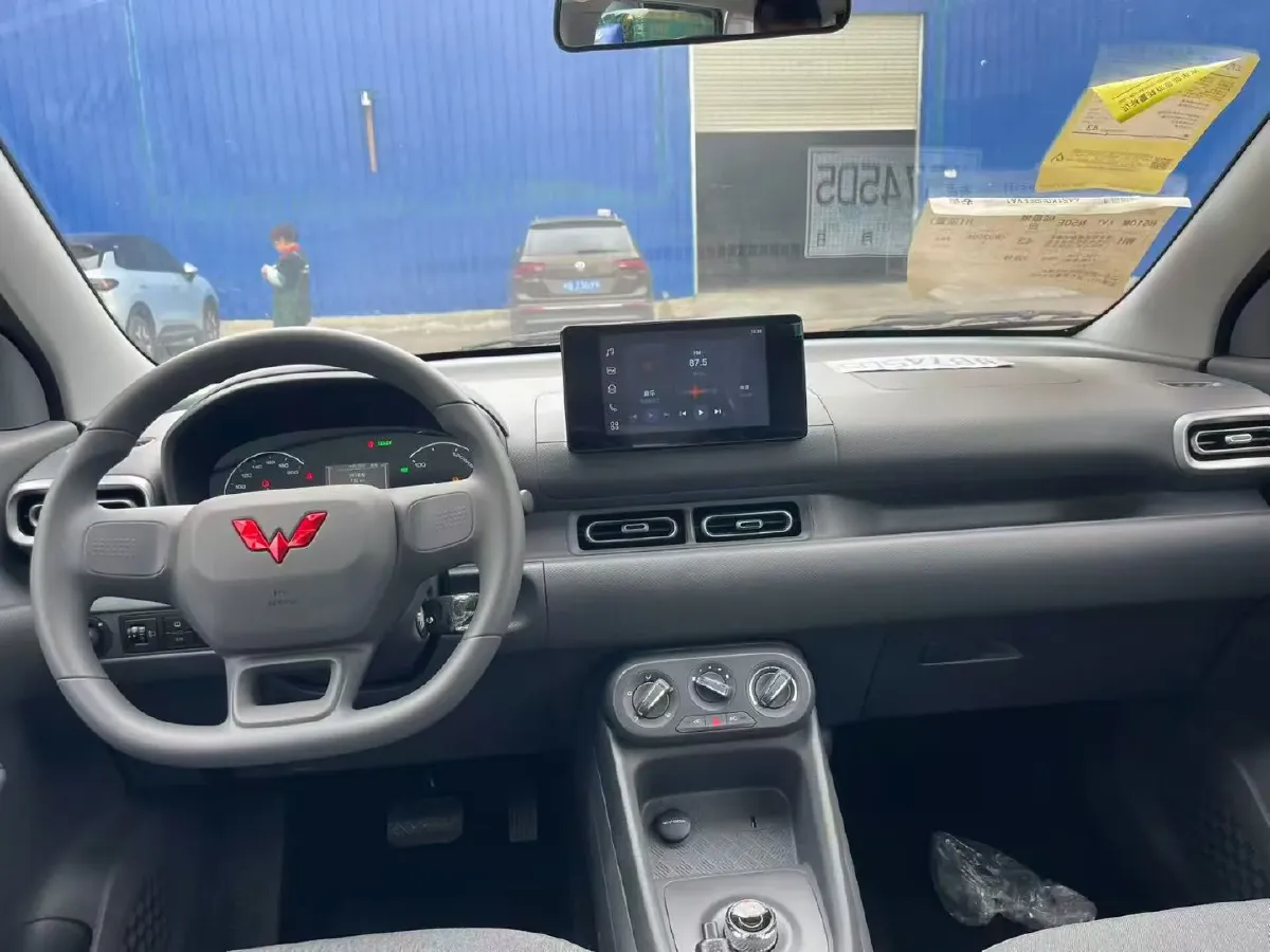 2025 WuLing HongGuang New Energy REEV 99HP REEV,autocango,china used car exporter,china ev exporter,chinese used car exporter,chinese used ev exporter