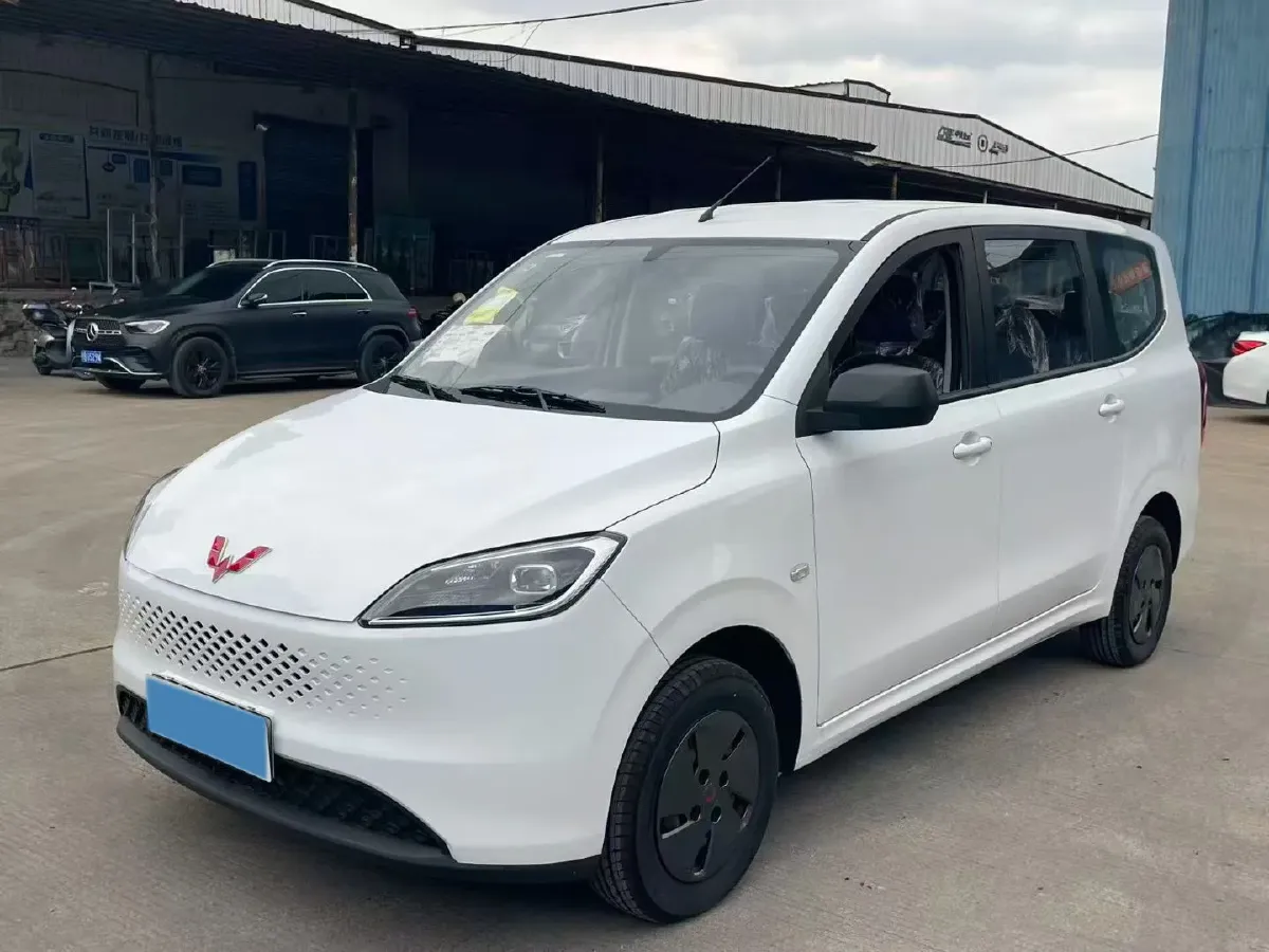 2025 WuLing HongGuang New Energy REEV 99HP REEV,autocango,china used car exporter,china ev exporter,chinese used car exporter,chinese used ev exporter