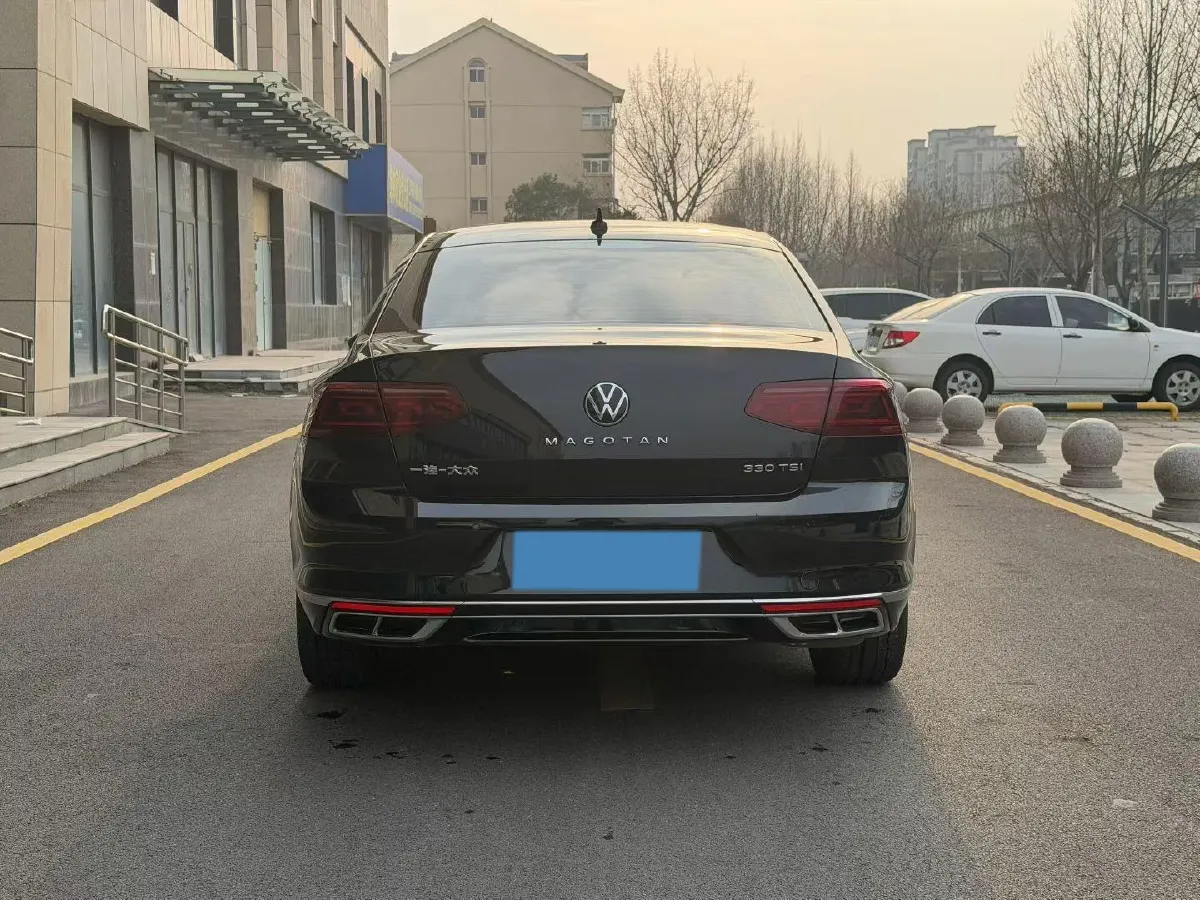 2023 Volkswagen Magotan 2.0T 186HP L4 7DCT,autocango,china used car exporter,china ev exporter,chinese used car exporter,chinese used ev exporter