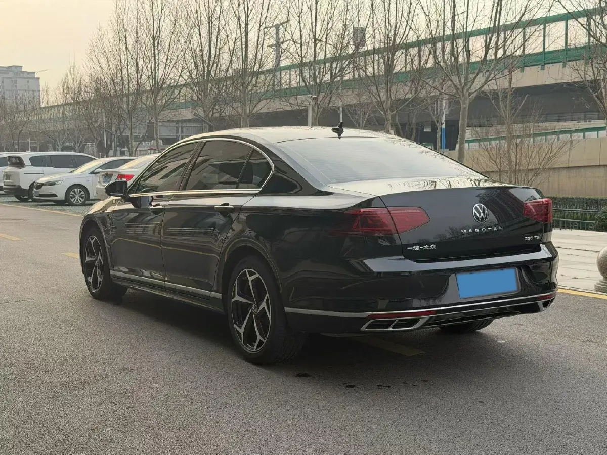 2023 Volkswagen Magotan 2.0T 186HP L4 7DCT,autocango,china used car exporter,china ev exporter,chinese used car exporter,chinese used ev exporter