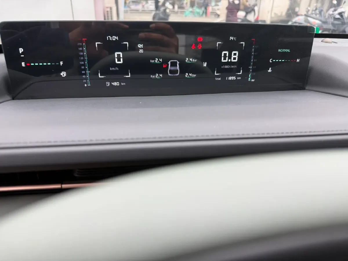 2023 ChangAn Oshan Z6 1.5T 188HP L4 7DCT,autocango,china used car exporter,china ev exporter,chinese used car exporter,chinese used ev exporter