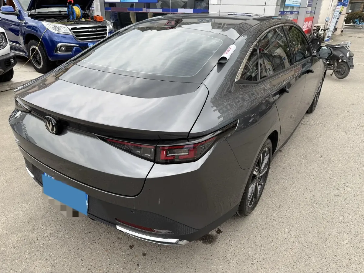 2023 ChangAn Oshan Z6 1.5T 188HP L4 7DCT,autocango,china used car exporter,china ev exporter,chinese used car exporter,chinese used ev exporter