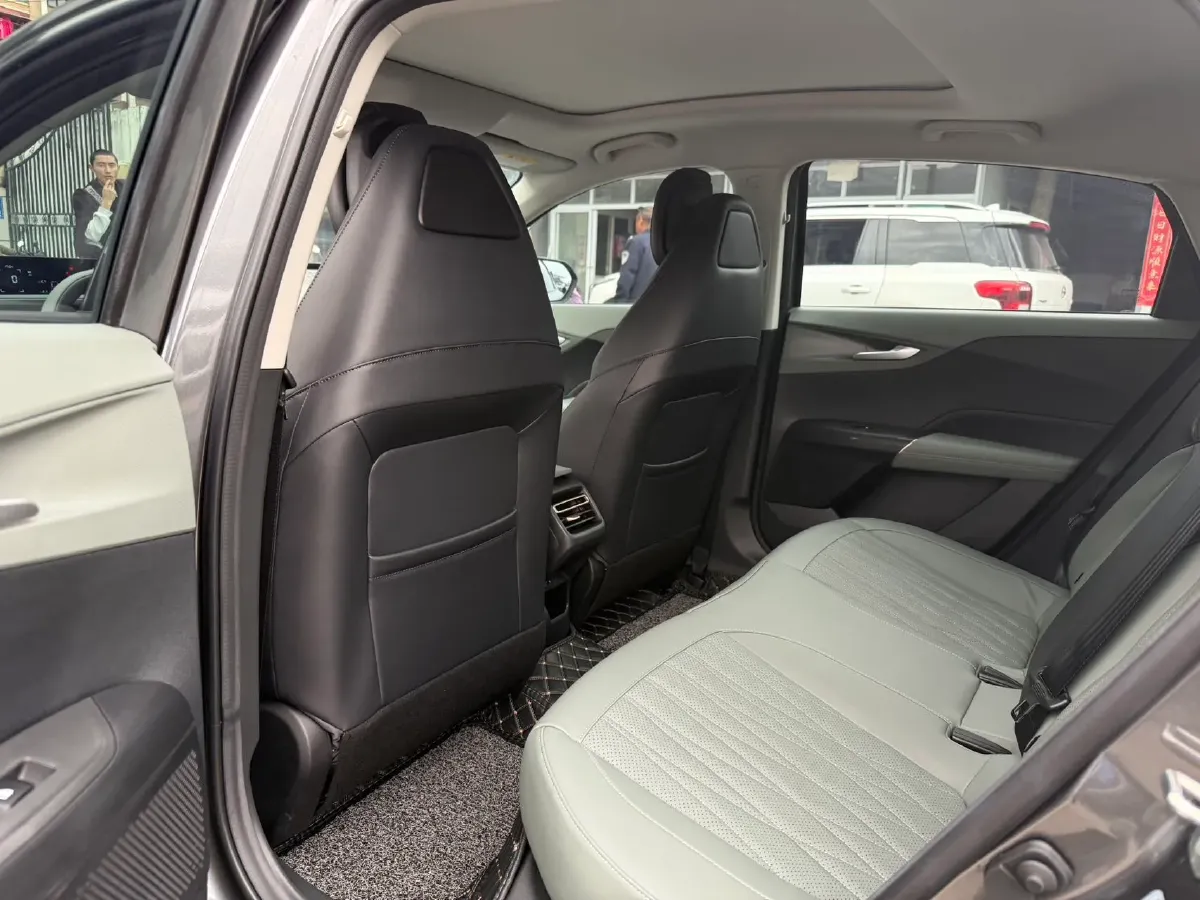 2023 ChangAn Oshan Z6 1.5T 188HP L4 7DCT,autocango,china used car exporter,china ev exporter,chinese used car exporter,chinese used ev exporter