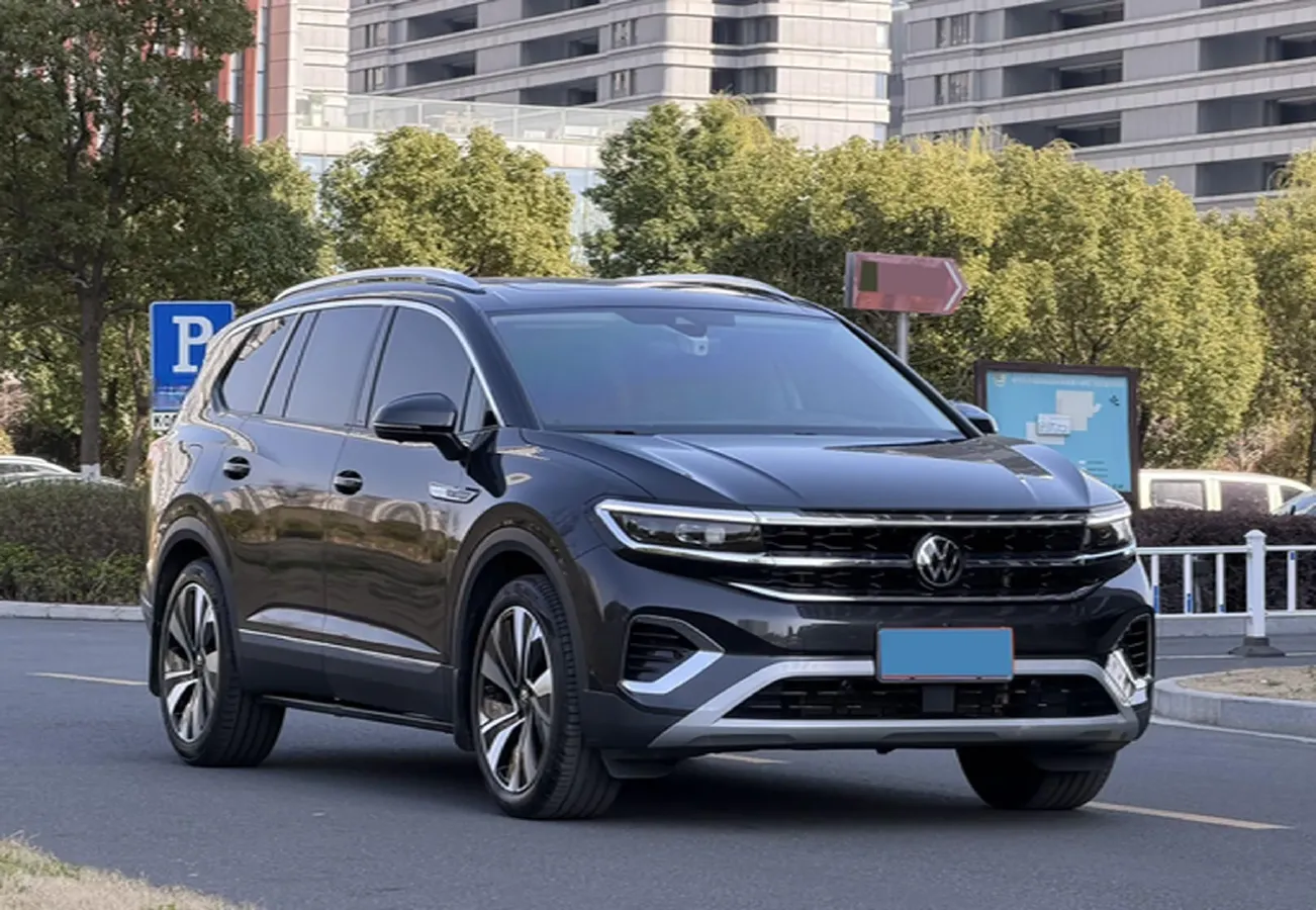 2023 Volkswagen Talagon 2.0T 220HP L4 7DCT,autocango,china used car exporter,china ev exporter,chinese used car exporter,chinese used ev exporter