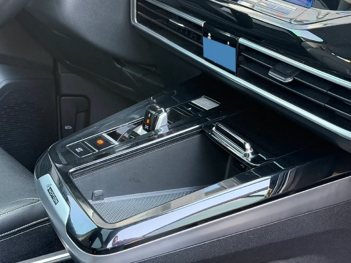 2023 Volkswagen Talagon 2.0T 220HP L4 7DCT,autocango,china used car exporter,china ev exporter,chinese used car exporter,chinese used ev exporter