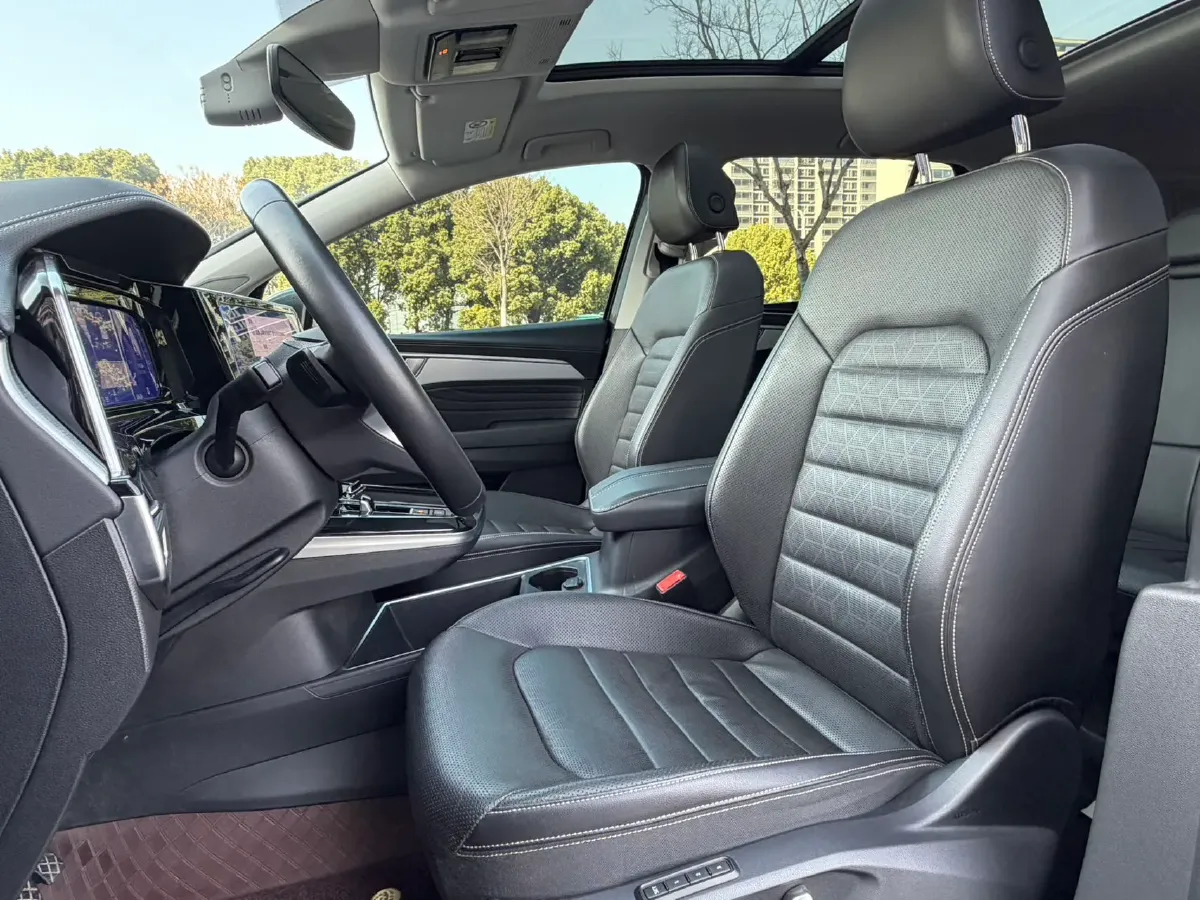 2023 Volkswagen Talagon 2.0T 220HP L4 7DCT,autocango,china used car exporter,china ev exporter,chinese used car exporter,chinese used ev exporter