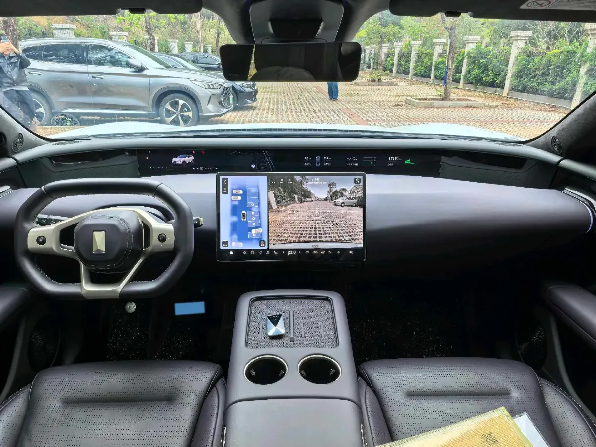 2024 Avatr 07 1.5T 156HP L4 REEV 39.05KWH,autocango,china used car exporter,china ev exporter,chinese used car exporter,chinese used ev exporter