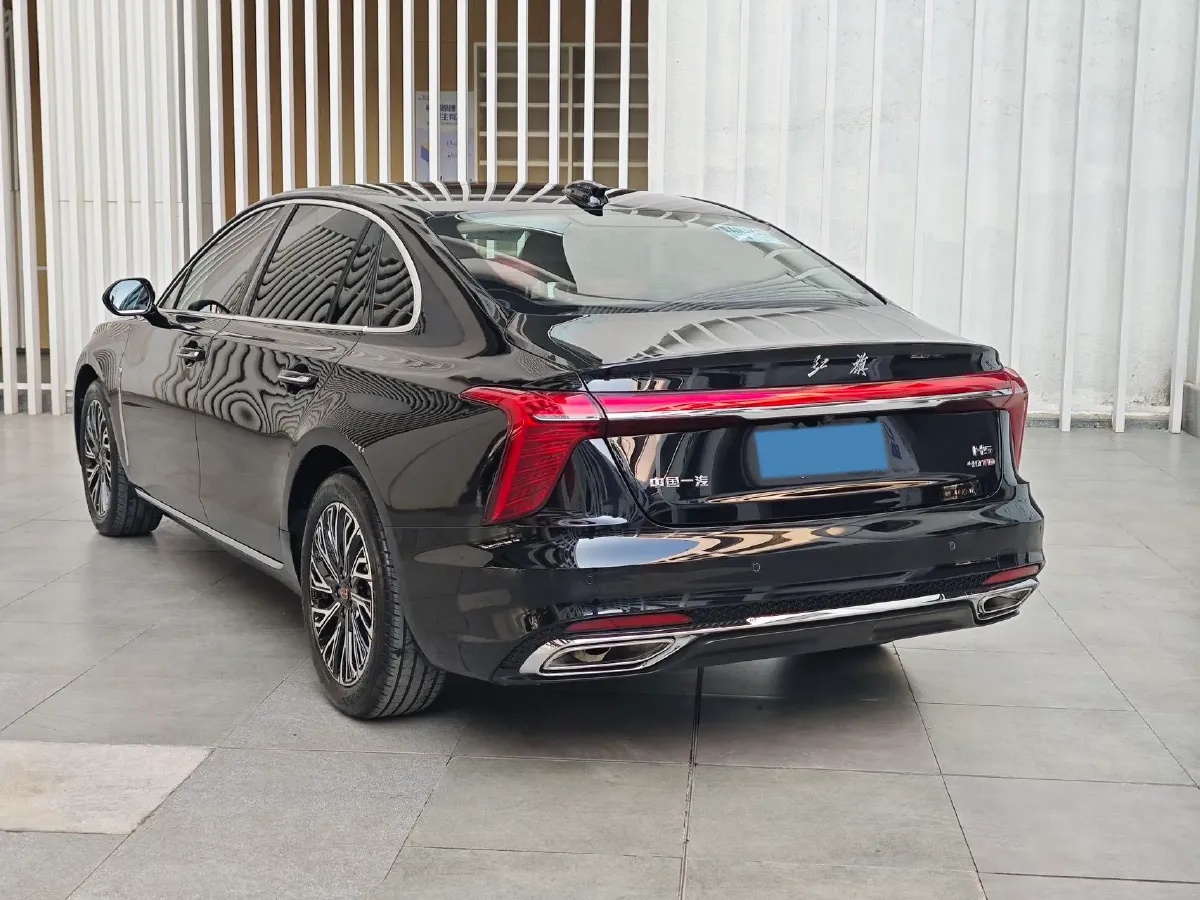 2024 HongQi H5 2.0T 224HP L4 8AT,autocango,china used car exporter,china ev exporter,chinese used car exporter,chinese used ev exporter